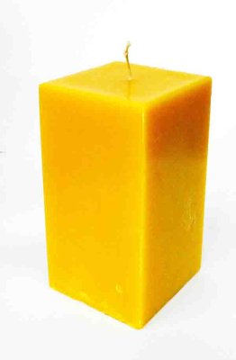 Свеча куб Желтая Свеча куб желтого цвета