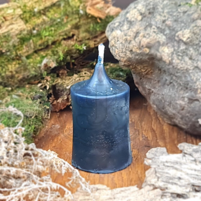 Свеча восковая столбик синяя Время горения около 6 ч. Алтарная. Знание, очищение, прощение, горловая чакра, вода